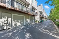 10482 SW 90th Ave, Tigard, OR 97223