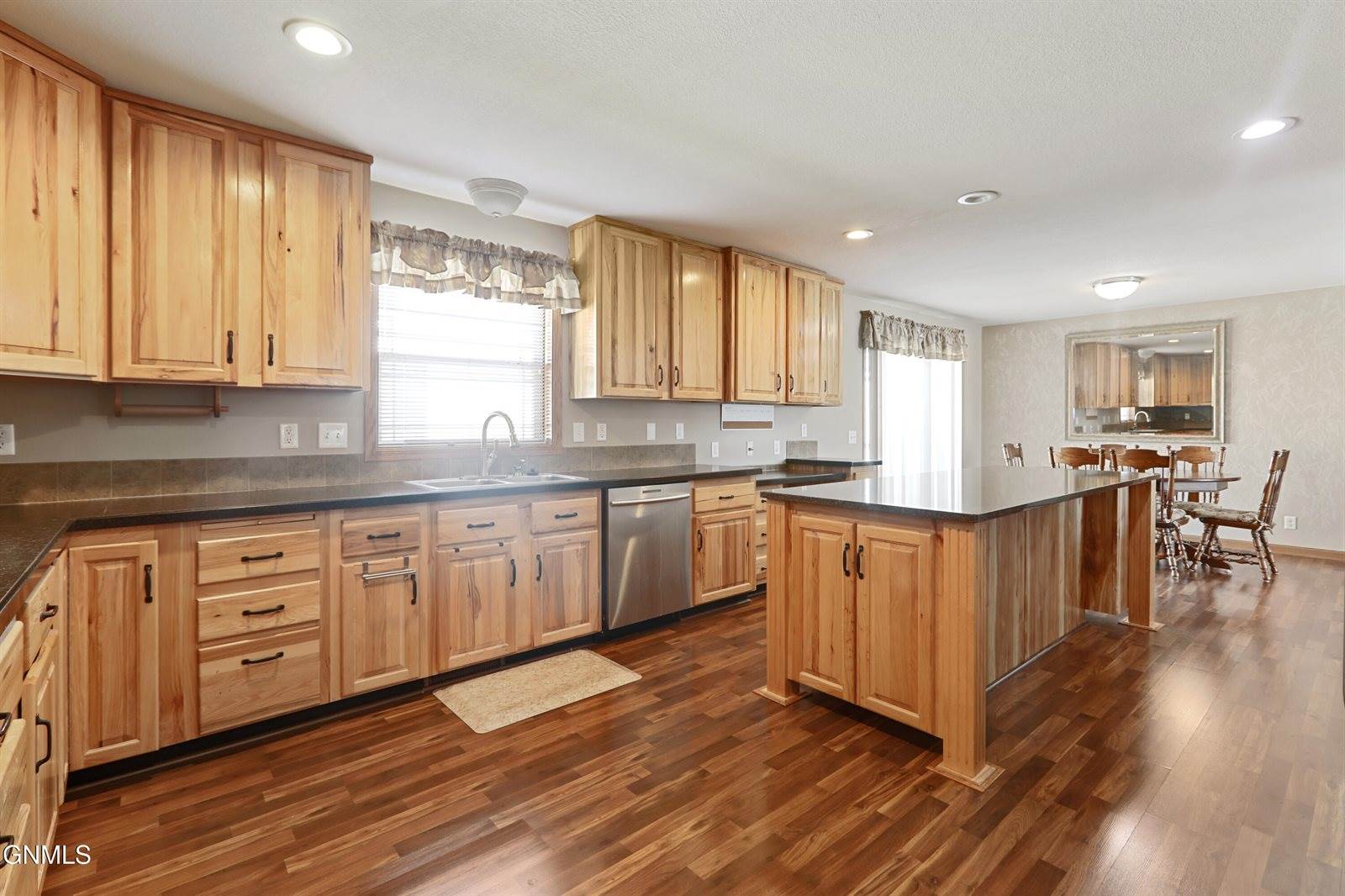 1710 35th Street West, Williston, ND 58801