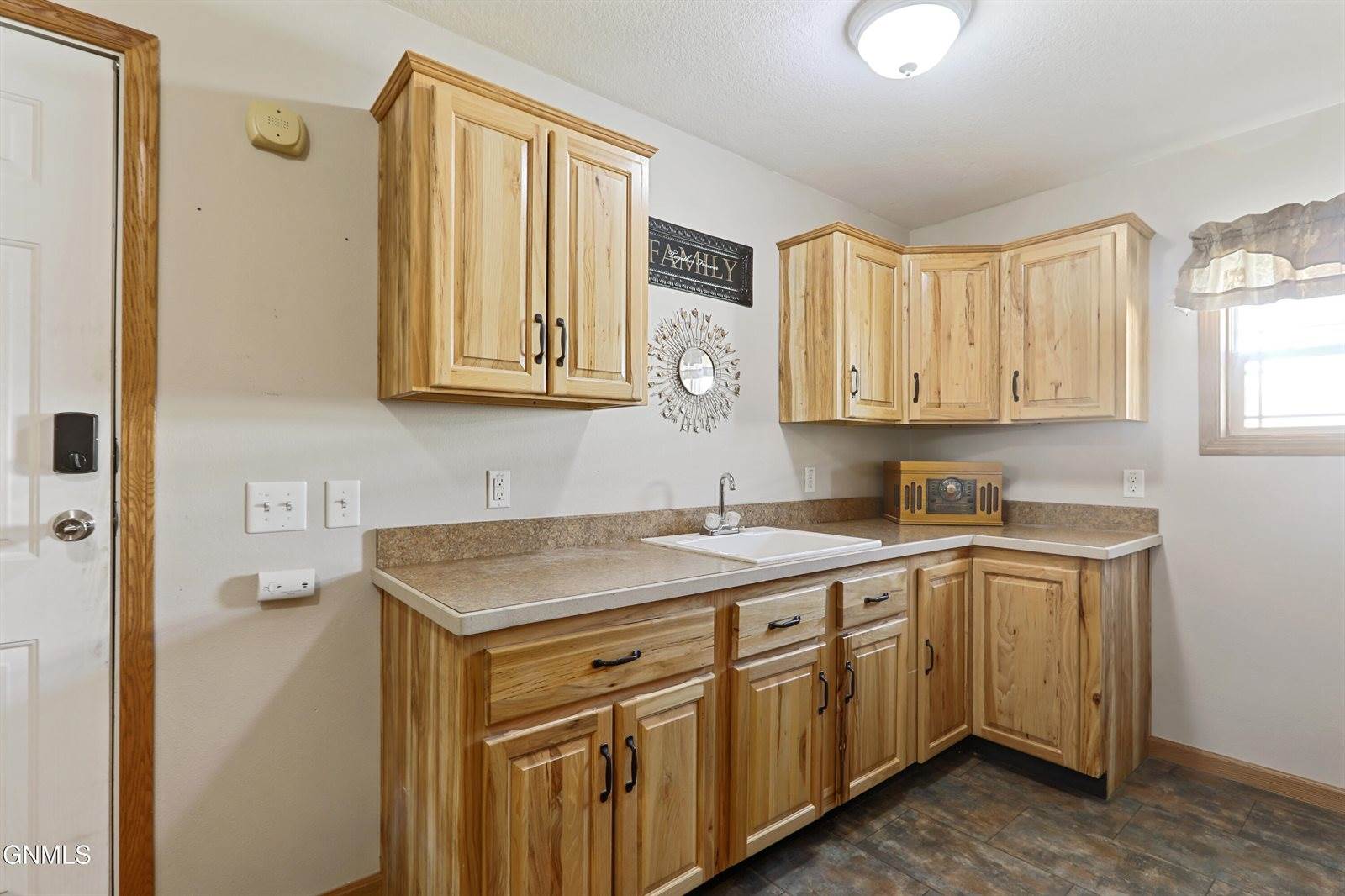 1710 35th Street West, Williston, ND 58801