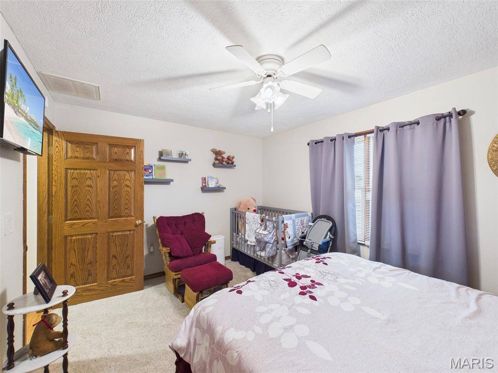 29130 Highway MM, Lebanon, MO 65536