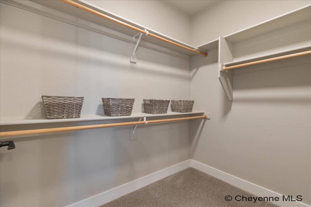 5604 Opal Dr, Cheyenne, WY 82009