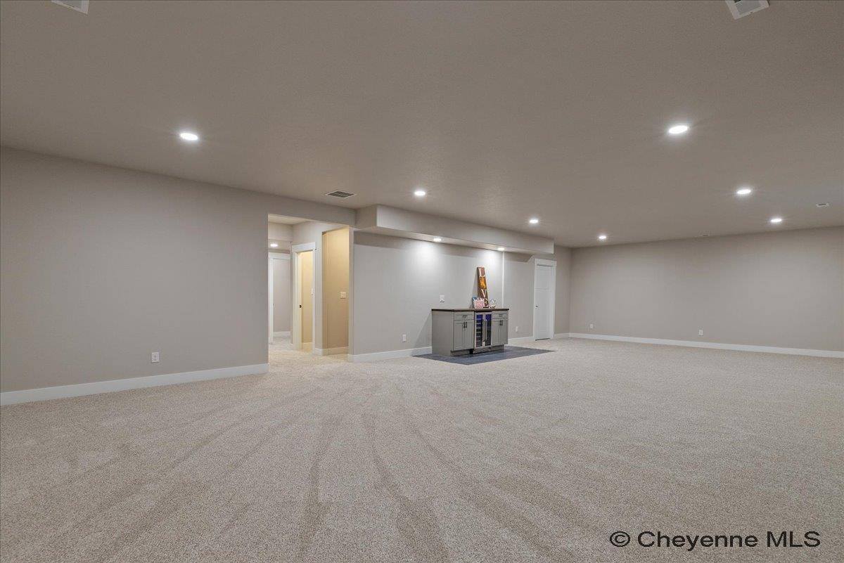 5604 Opal Dr, Cheyenne, WY 82009