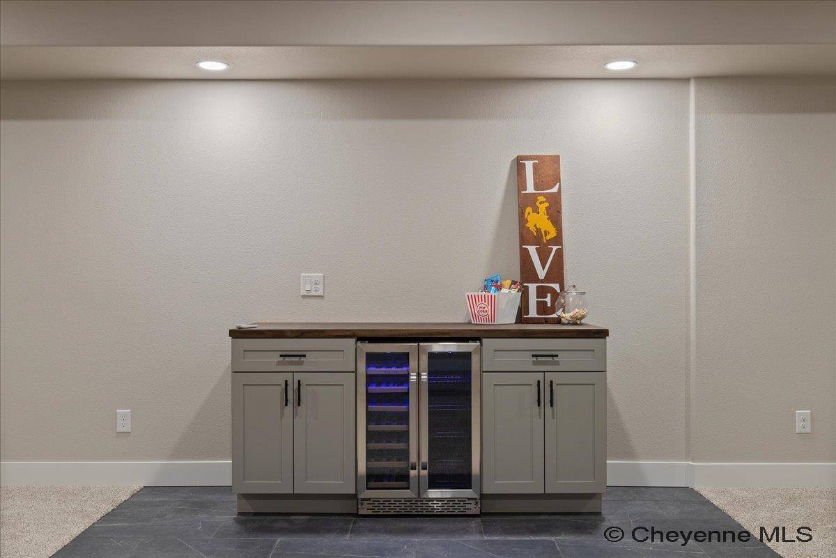 5604 Opal Dr, Cheyenne, WY 82009