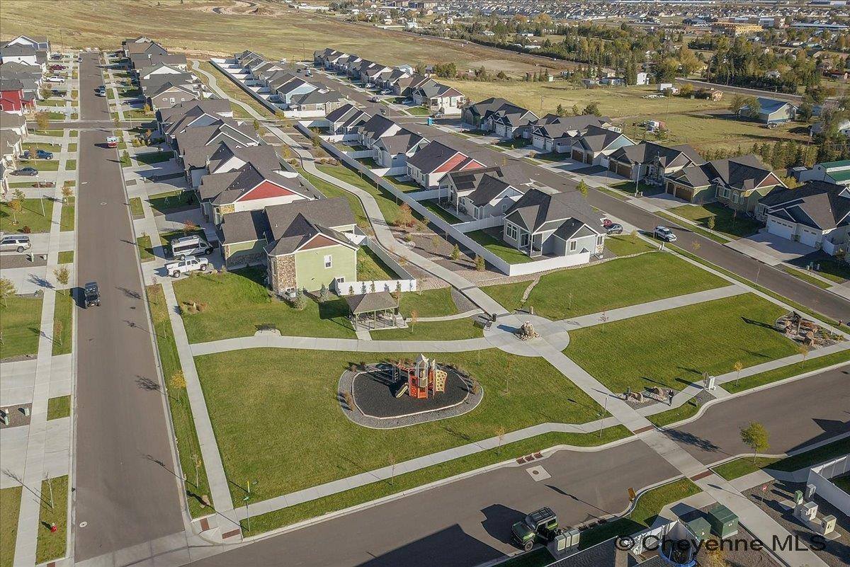 5604 Opal Dr, Cheyenne, WY 82009