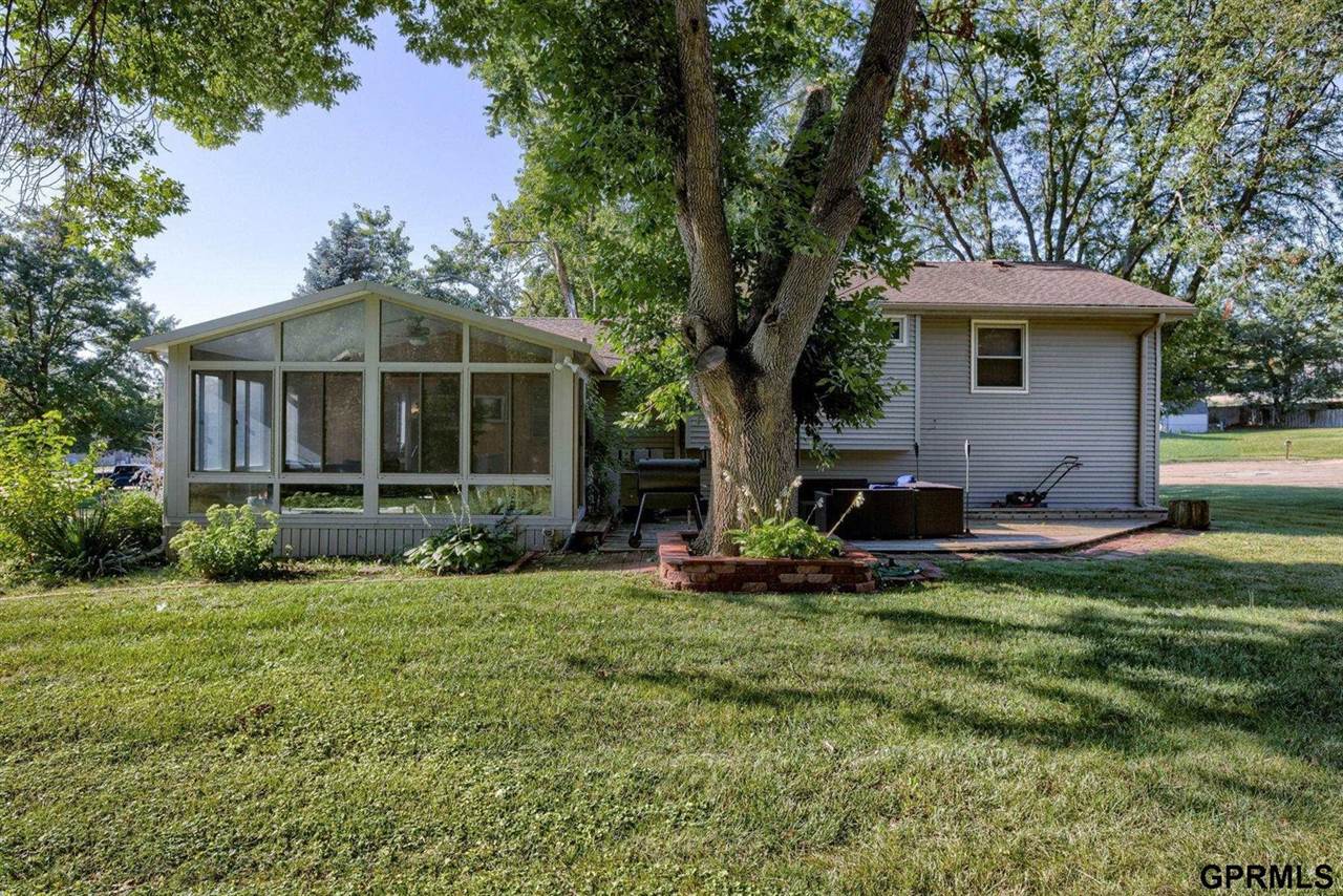 13116 Southdale Circle, Omaha, NE 68137