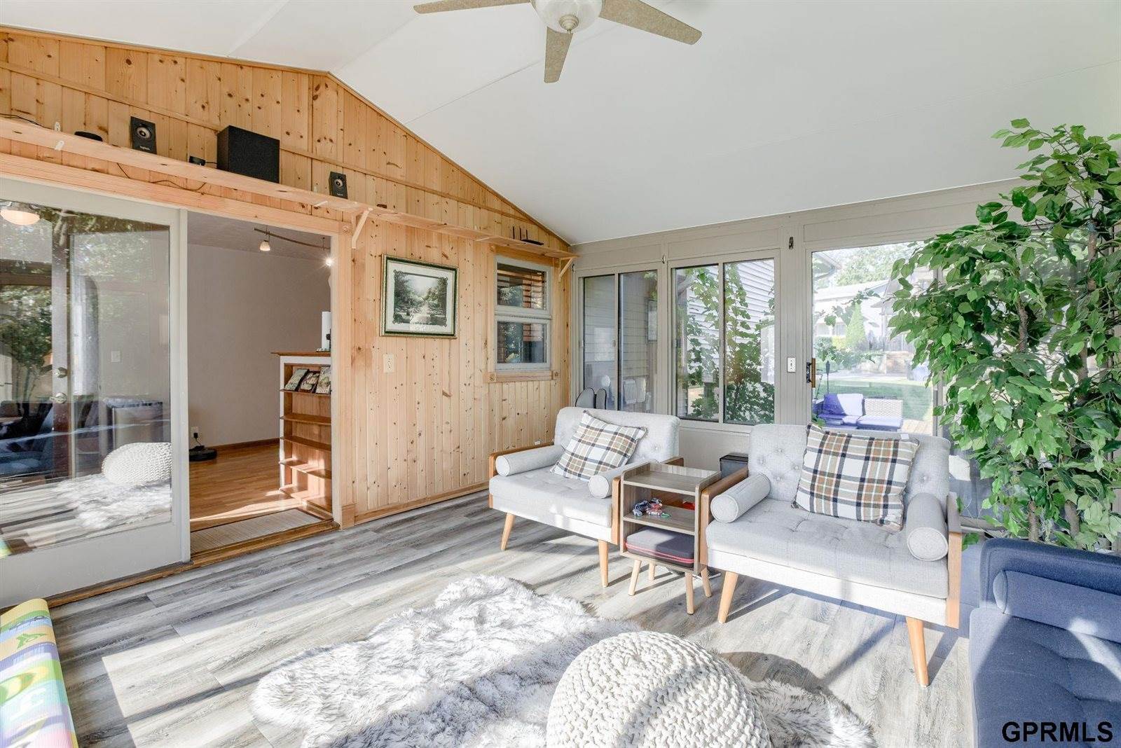 13116 Southdale Circle, Omaha, NE 68137