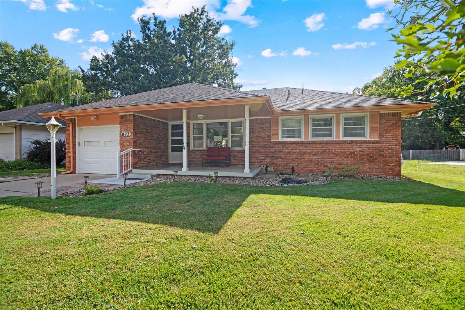 823 East English Ct, Derby, KS 67037