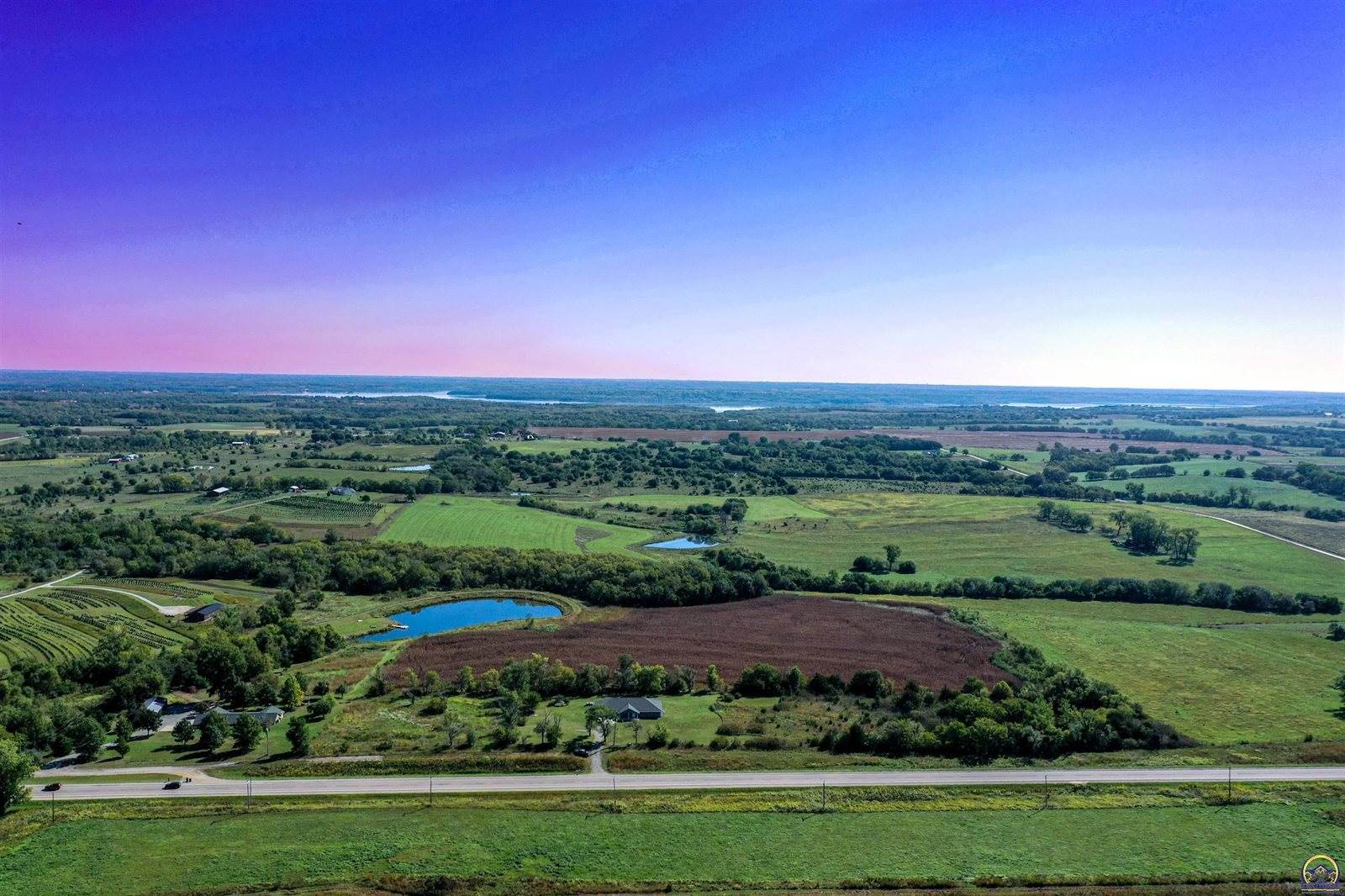 8922 K-4 Hwy, Meriden, KS 66512