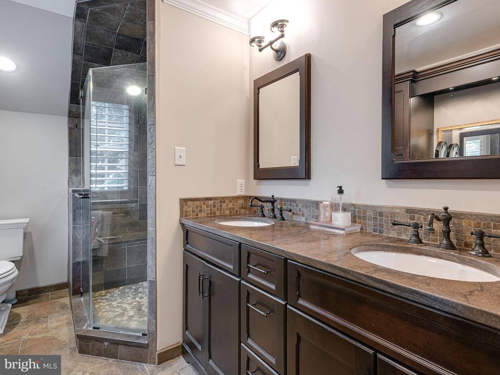 1064 Beaumont Road, Berwyn, PA 19312