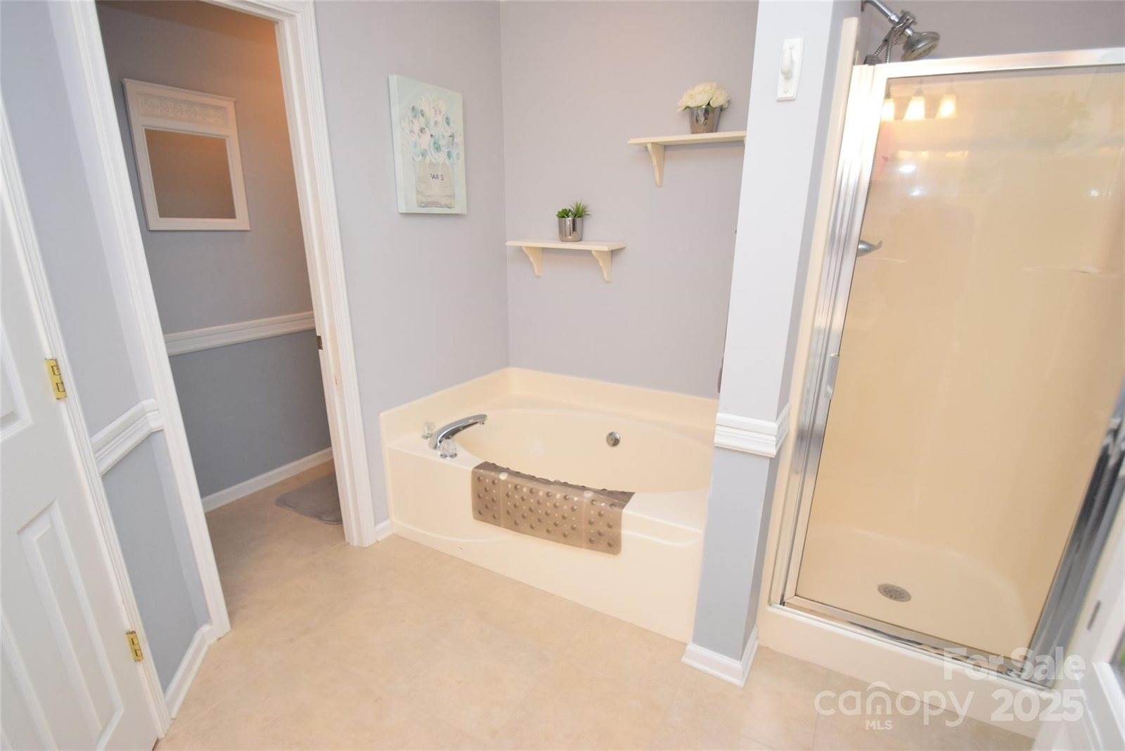 2709 Hampton View Court, Charlotte, NC 28213