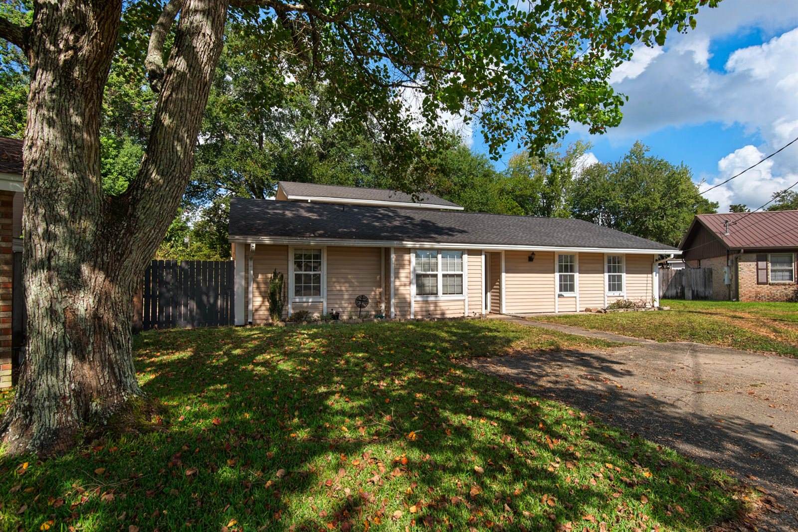 714 Clark Drive, Fort Walton Beach, FL 32547