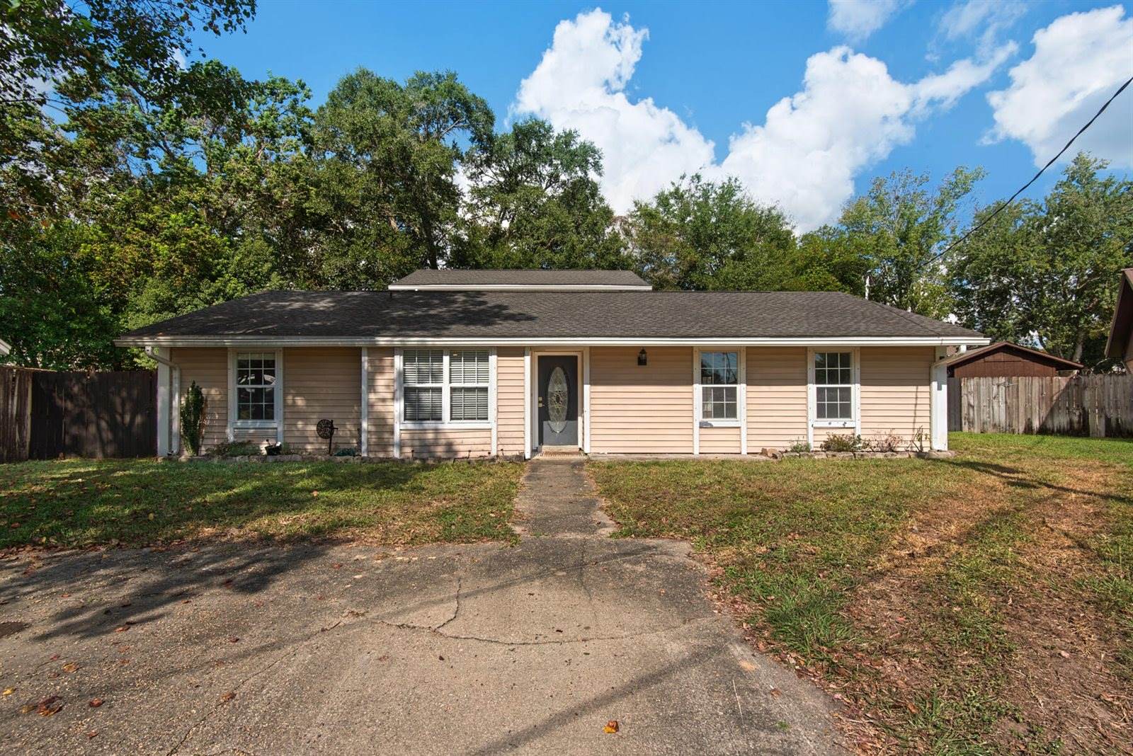 714 Clark Drive, Fort Walton Beach, FL 32547