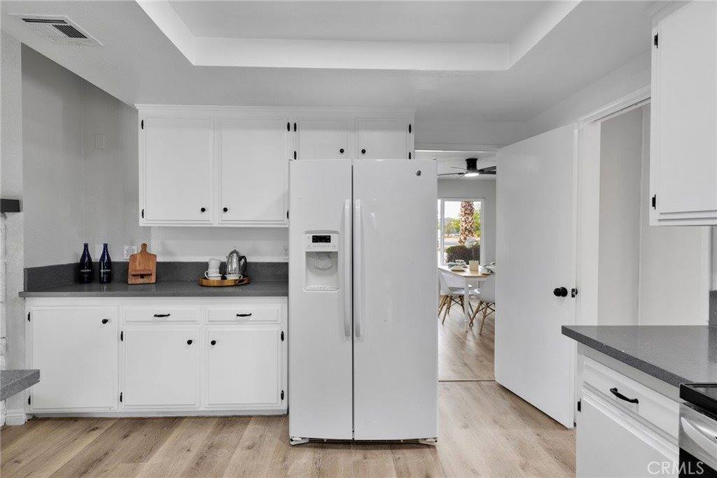 13901 Iroquois Road, Apple Valley, CA 92307