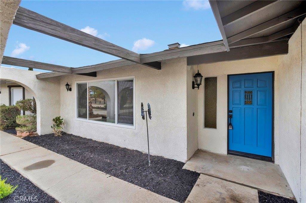 13901 Iroquois Road, Apple Valley, CA 92307