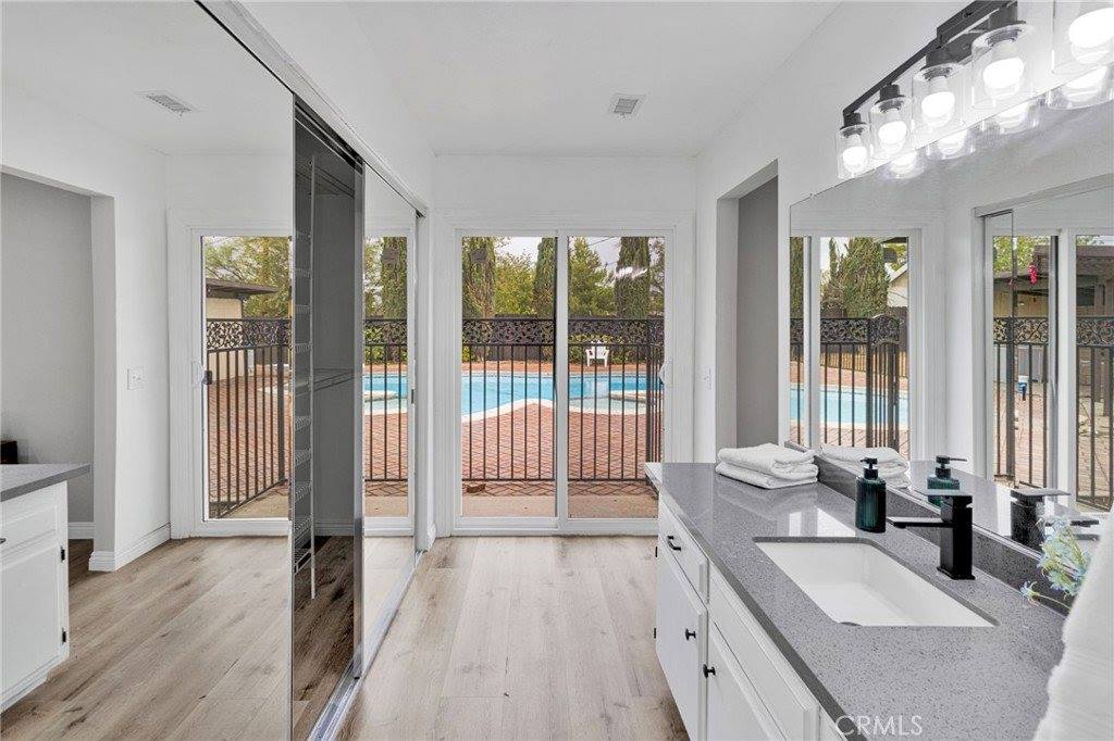 13901 Iroquois Road, Apple Valley, CA 92307