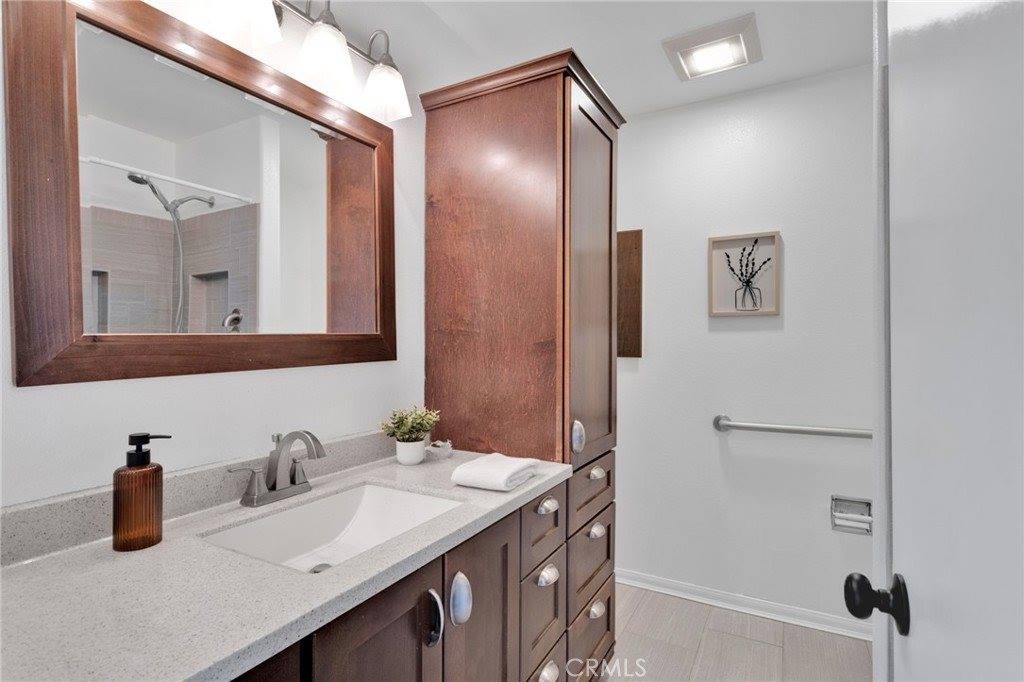 13901 Iroquois Road, Apple Valley, CA 92307