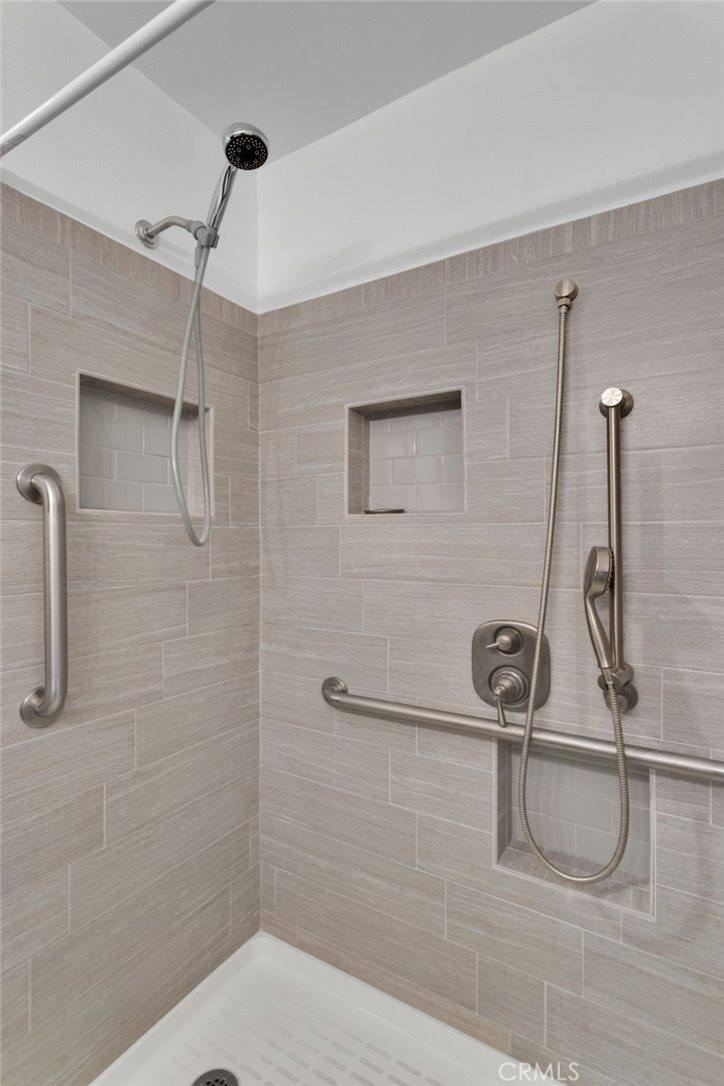 13901 Iroquois Road, Apple Valley, CA 92307