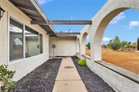 13901 Iroquois Road, Apple Valley, CA 92307