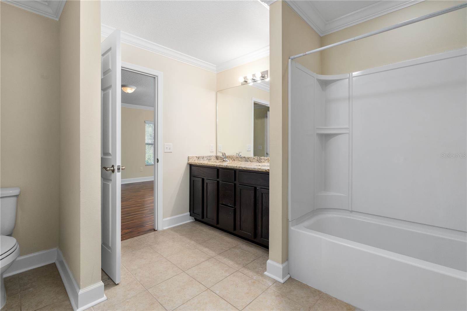 7661 NW 20TH Drive, Gainesville, FL 32609