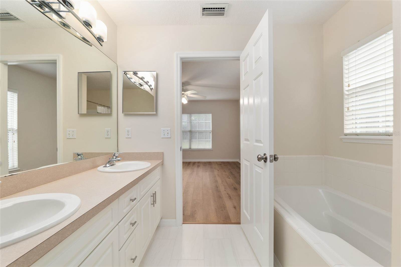 7127 SW 80TH Way, Gainesville, FL 32608