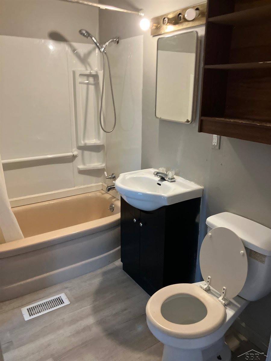 4138 Lamson Street, Saginaw, MI 48601