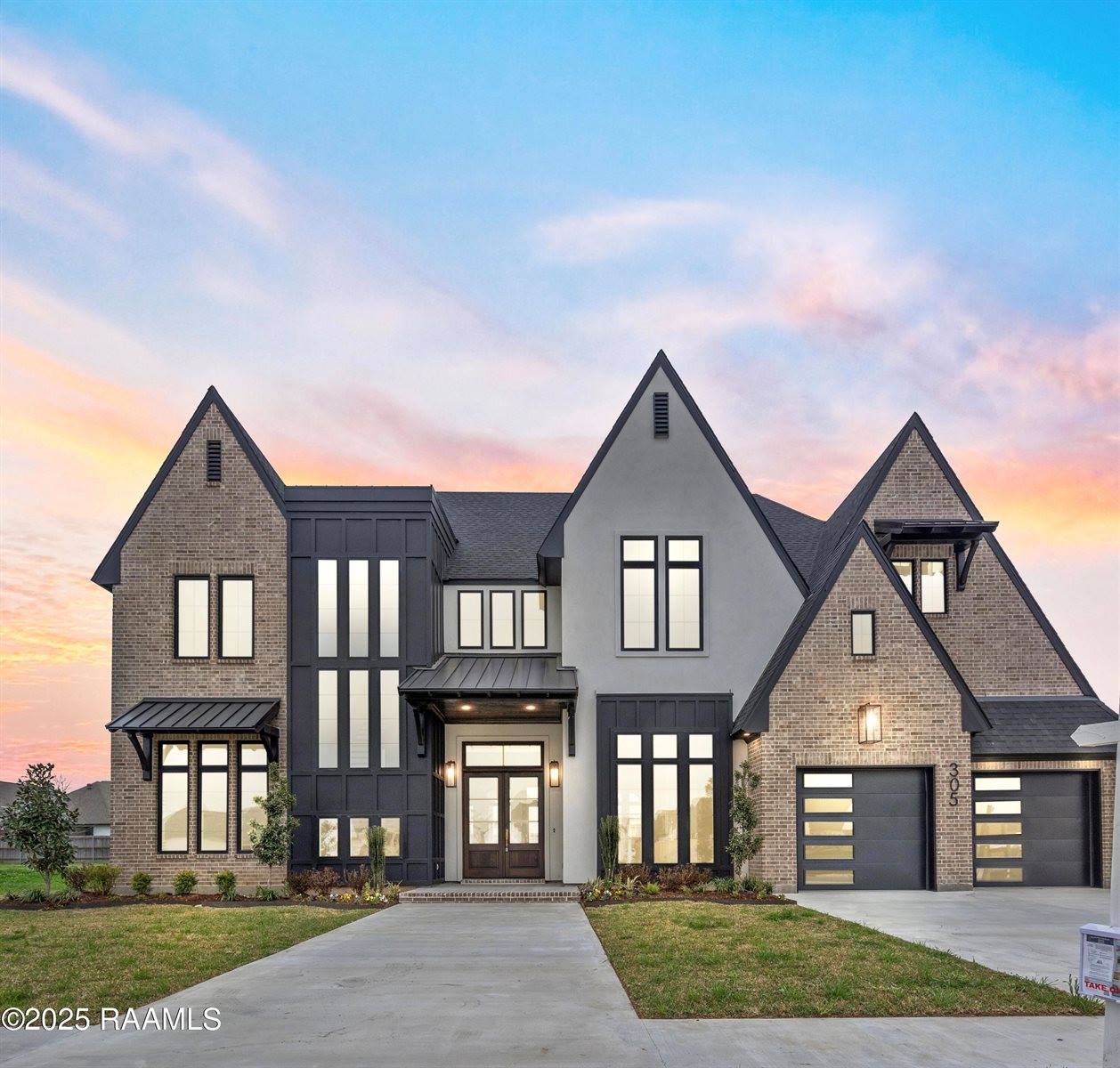 305 Sunset Palm Court, Youngsville, LA 70592