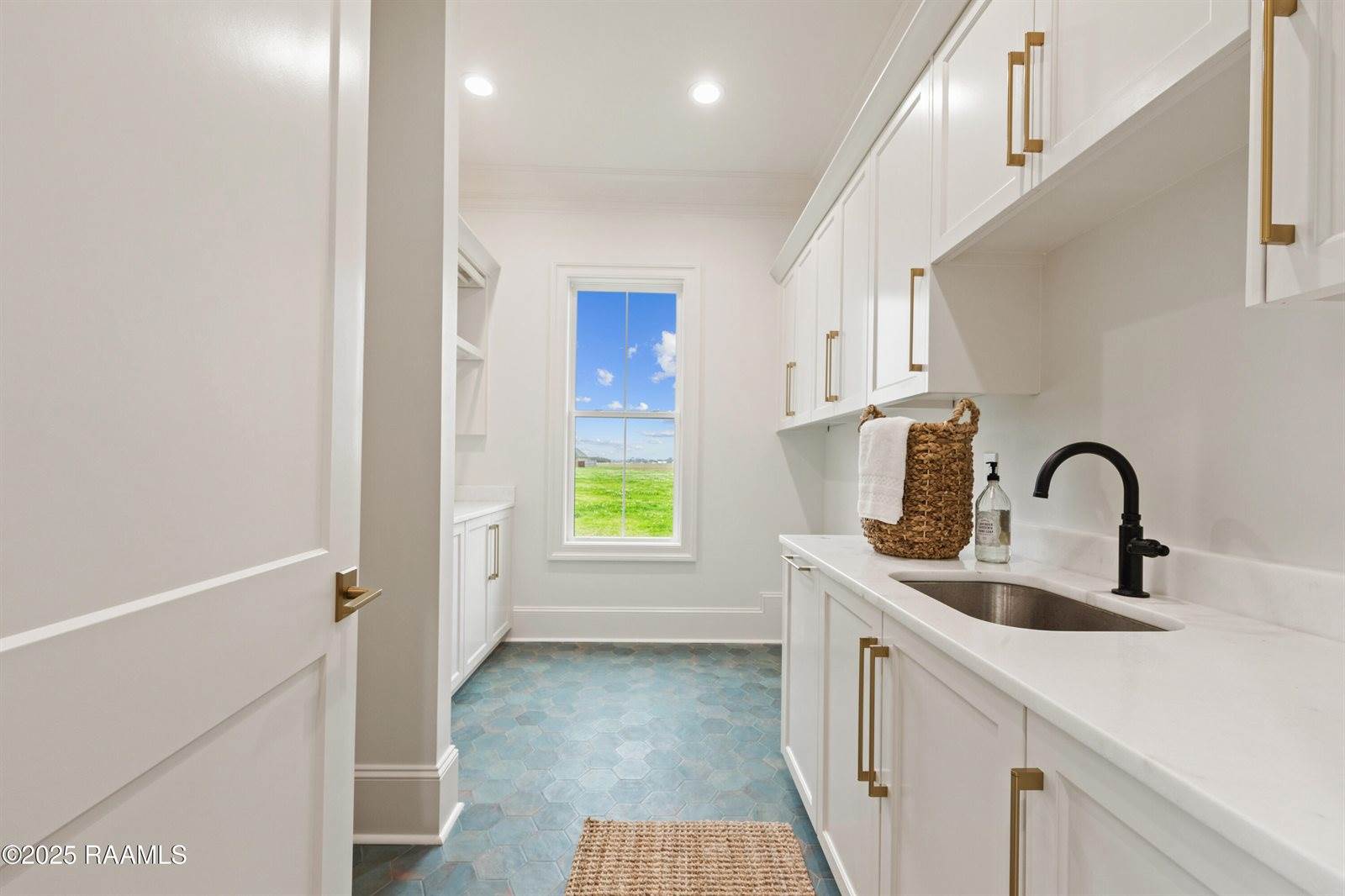 305 Sunset Palm Court, Youngsville, LA 70592