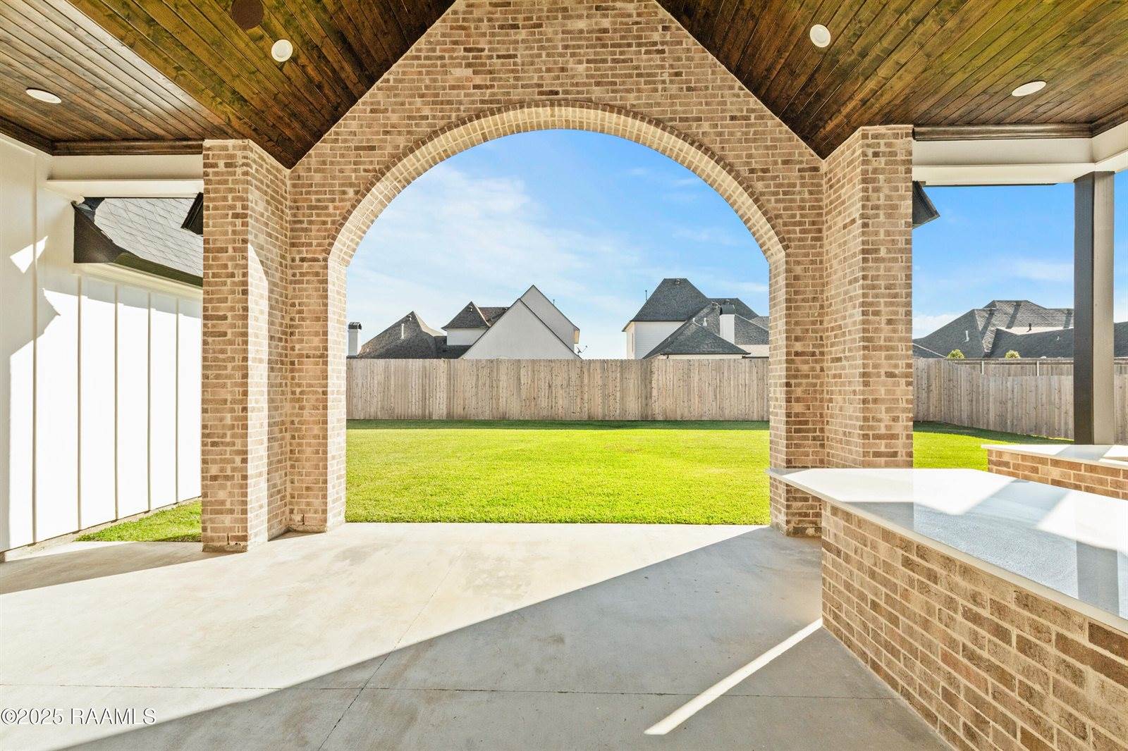 305 Sunset Palm Court, Youngsville, LA 70592