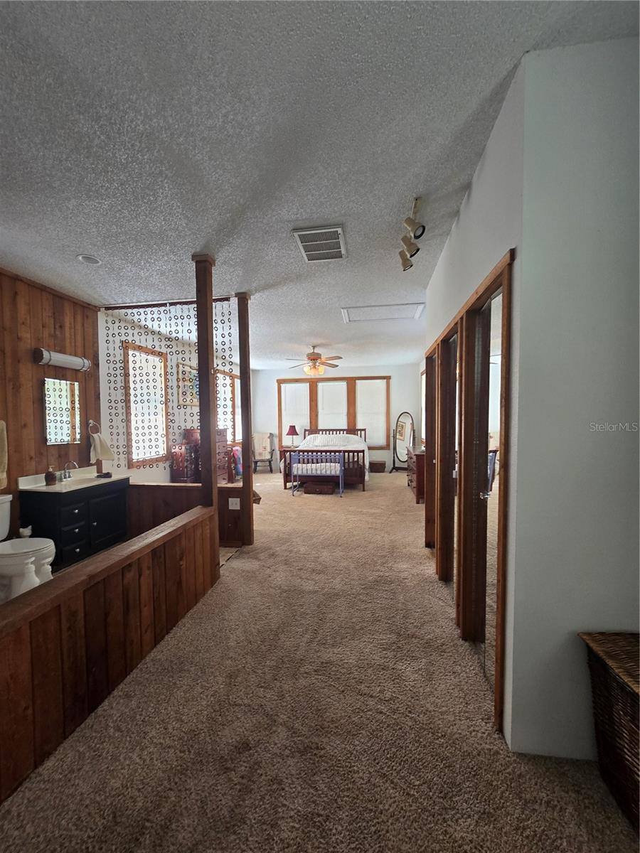 1633 Pioneer Drive, Lakeland, FL 33809