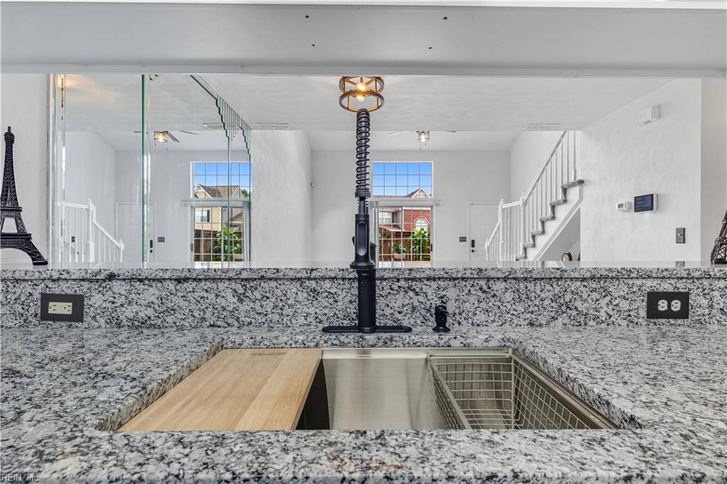 1918 Willow Point Arch, Chesapeake, VA 23320