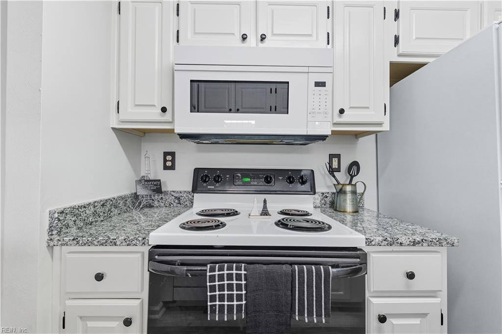 1918 Willow Point Arch, Chesapeake, VA 23320