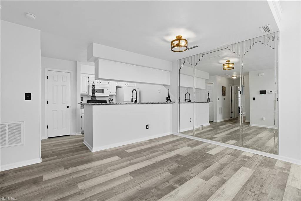 1918 Willow Point Arch, Chesapeake, VA 23320