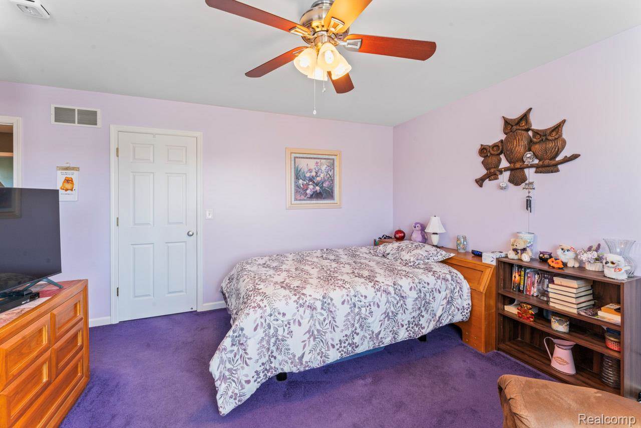 8166 Eagle Ridge Lane, HandyTownship_Livingston, MI 48836