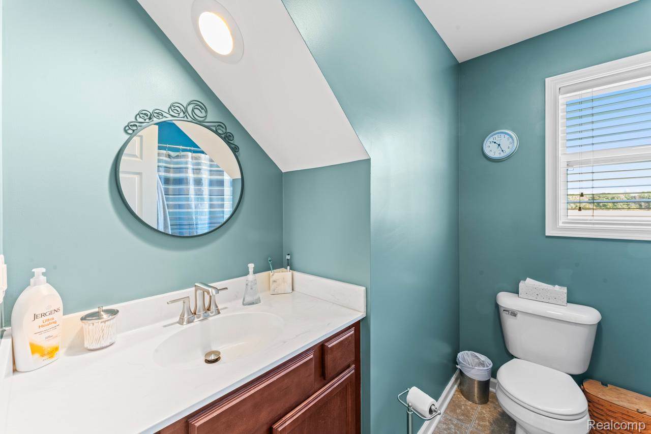 8166 Eagle Ridge Lane, HandyTownship_Livingston, MI 48836