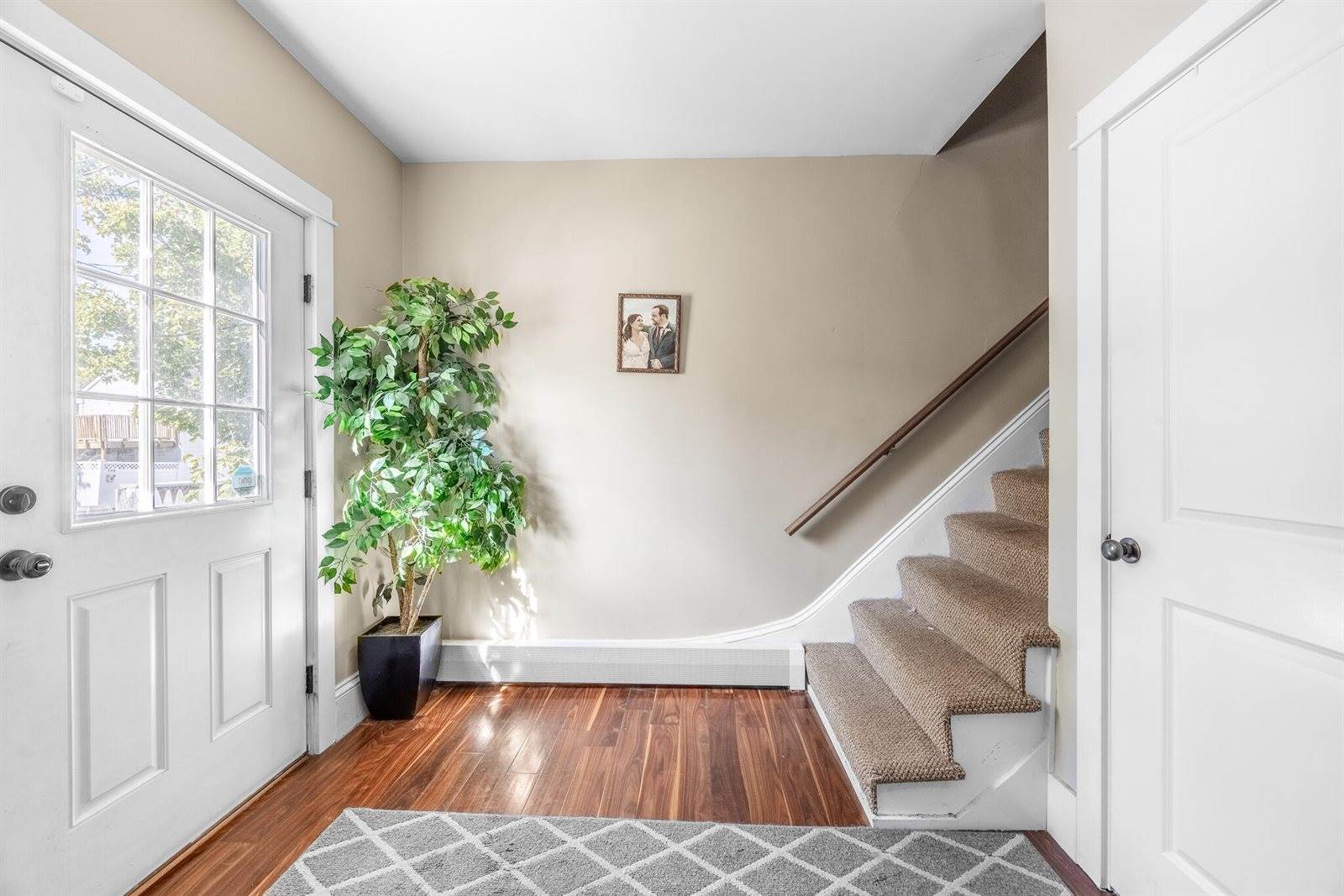 186 Warren Street, Bangor, ME 04401