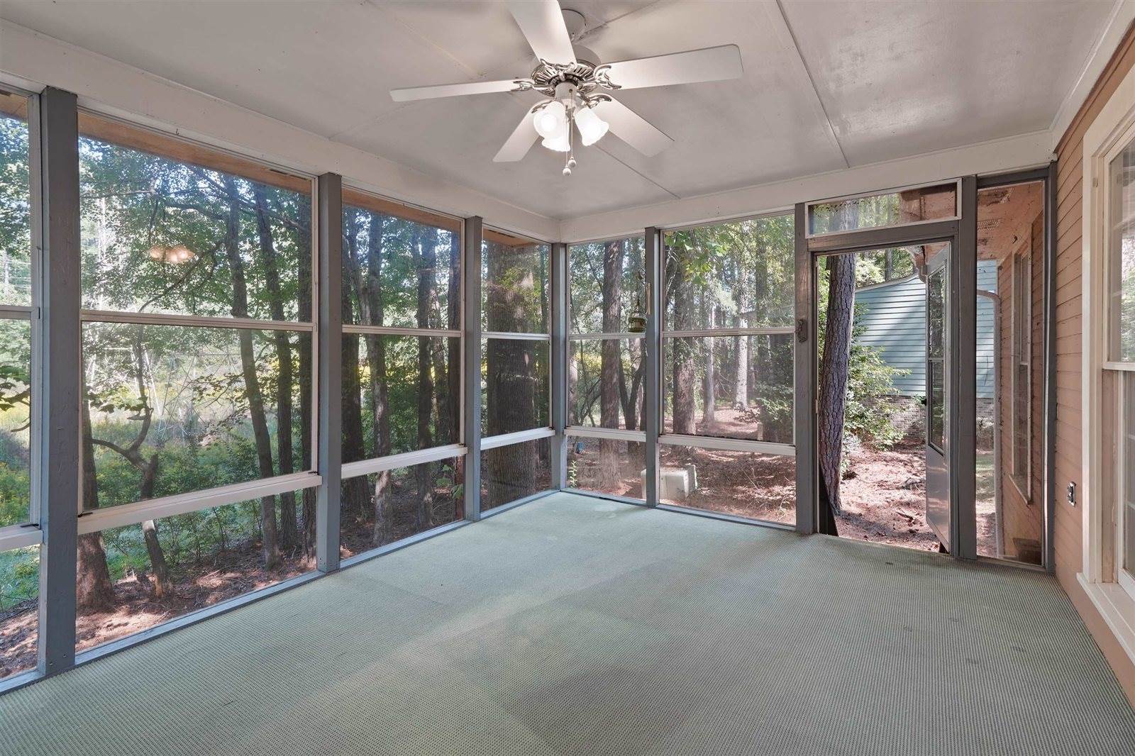 21 Forest Oaks Way, Spartanburg, SC 29307