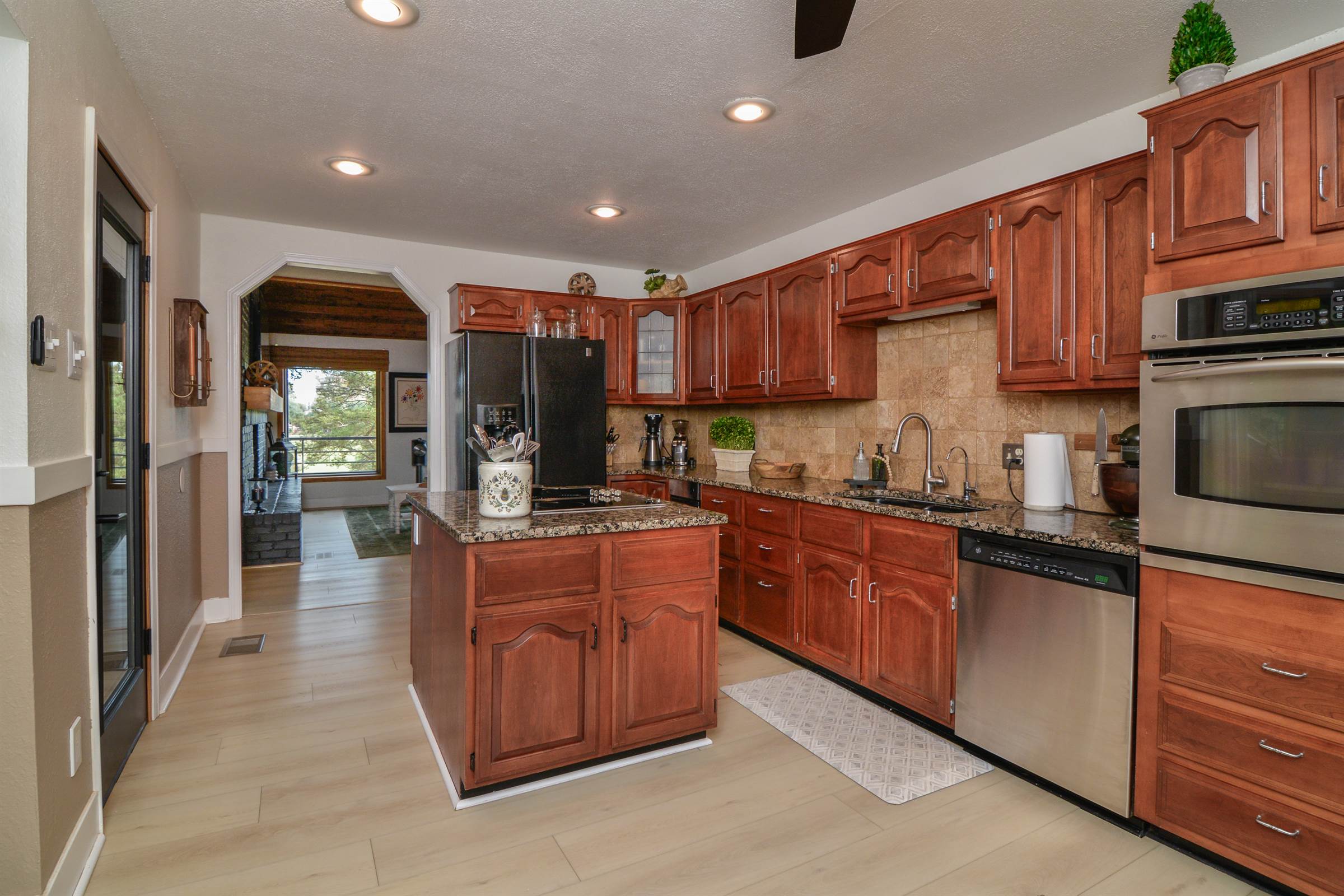 69 Lakeshore Drive, Ransom Canyon, TX 79366