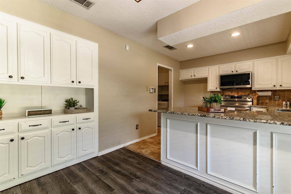 1600 Hastings Drive, Mansfield, TX 76063