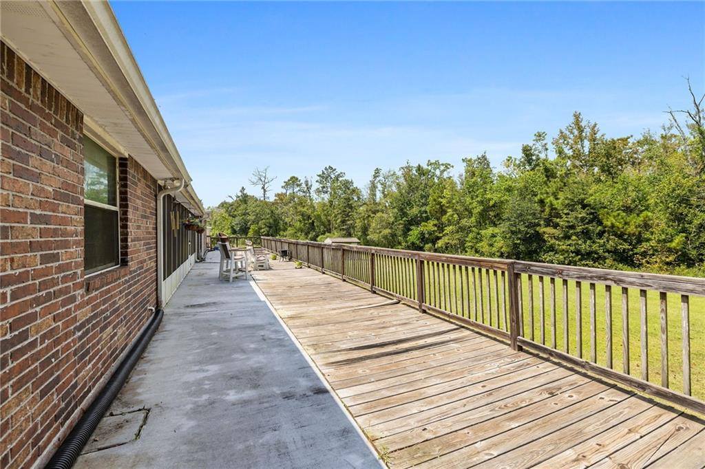 24843 Hwy 22, Maurepas, LA 70449