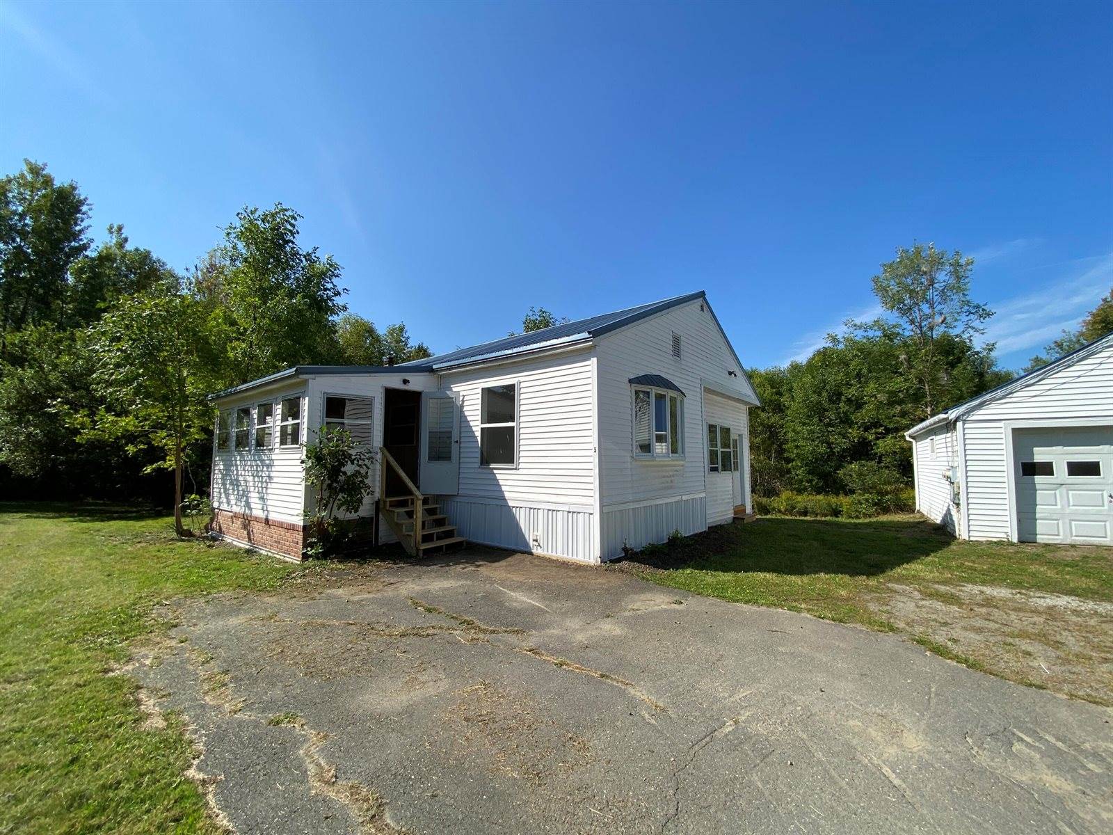 263 & 265 Stetson Road, Corinna, ME 04928