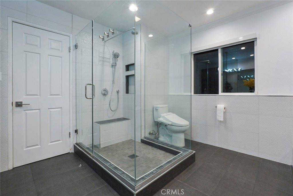 3381 Oakmont View, Glendale, CA 91208