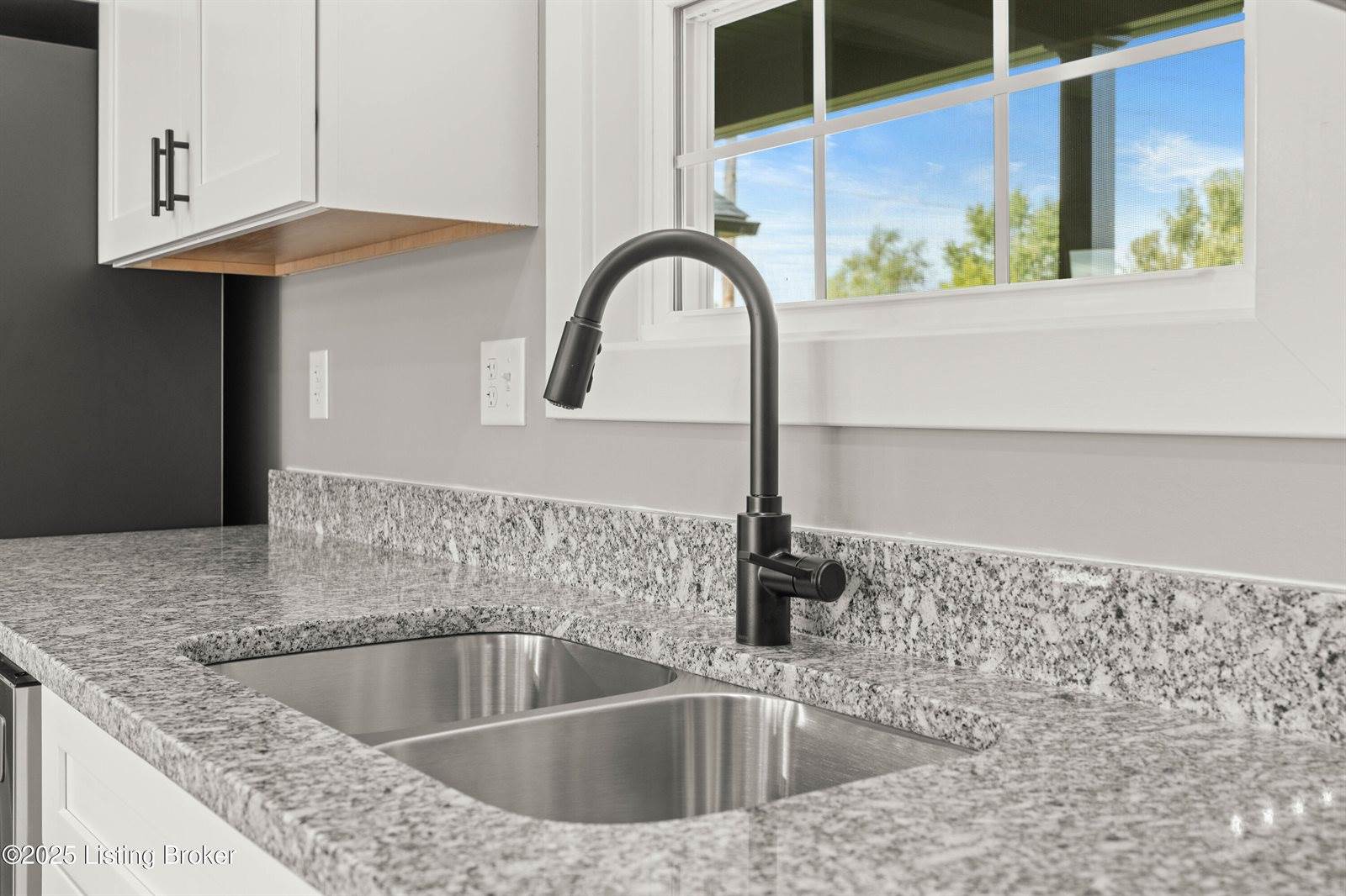 88 Betty Boyd Ln, Brandenburg, KY 40108