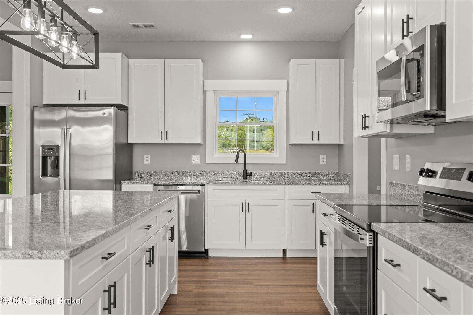 88 Betty Boyd Ln, Brandenburg, KY 40108