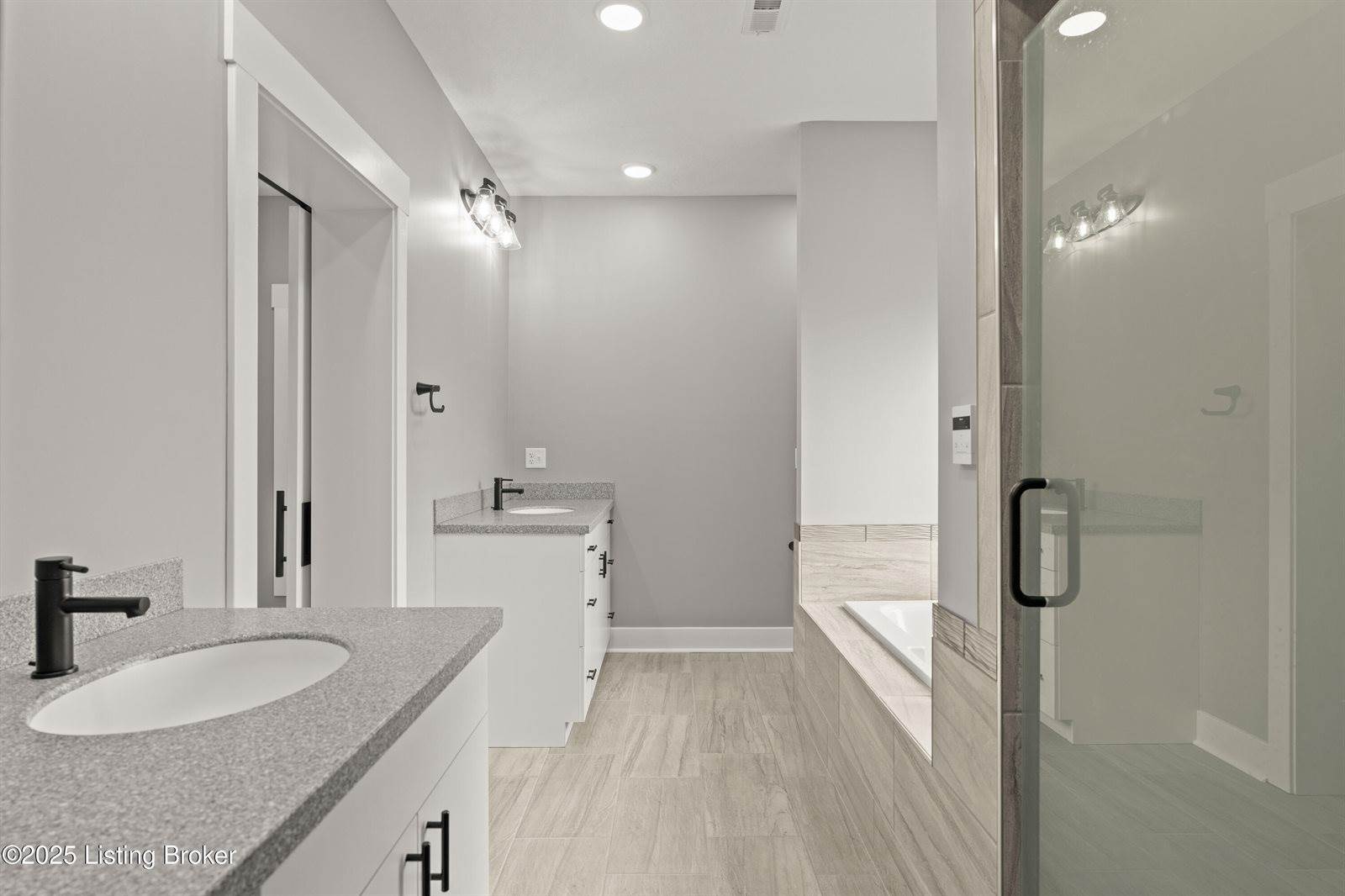 88 Betty Boyd Ln, Brandenburg, KY 40108