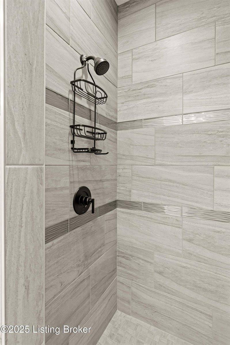 88 Betty Boyd Ln, Brandenburg, KY 40108