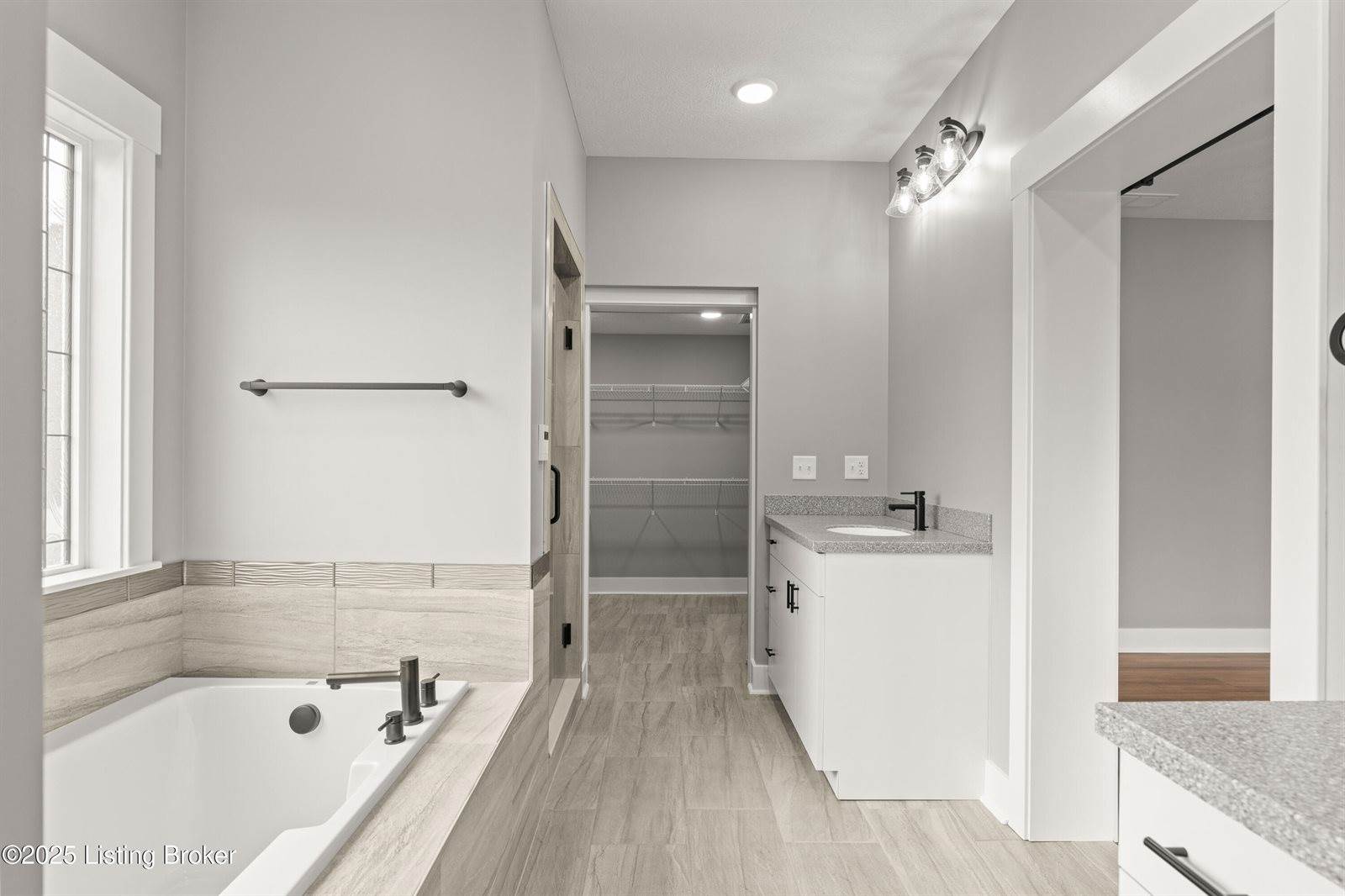 88 Betty Boyd Ln, Brandenburg, KY 40108