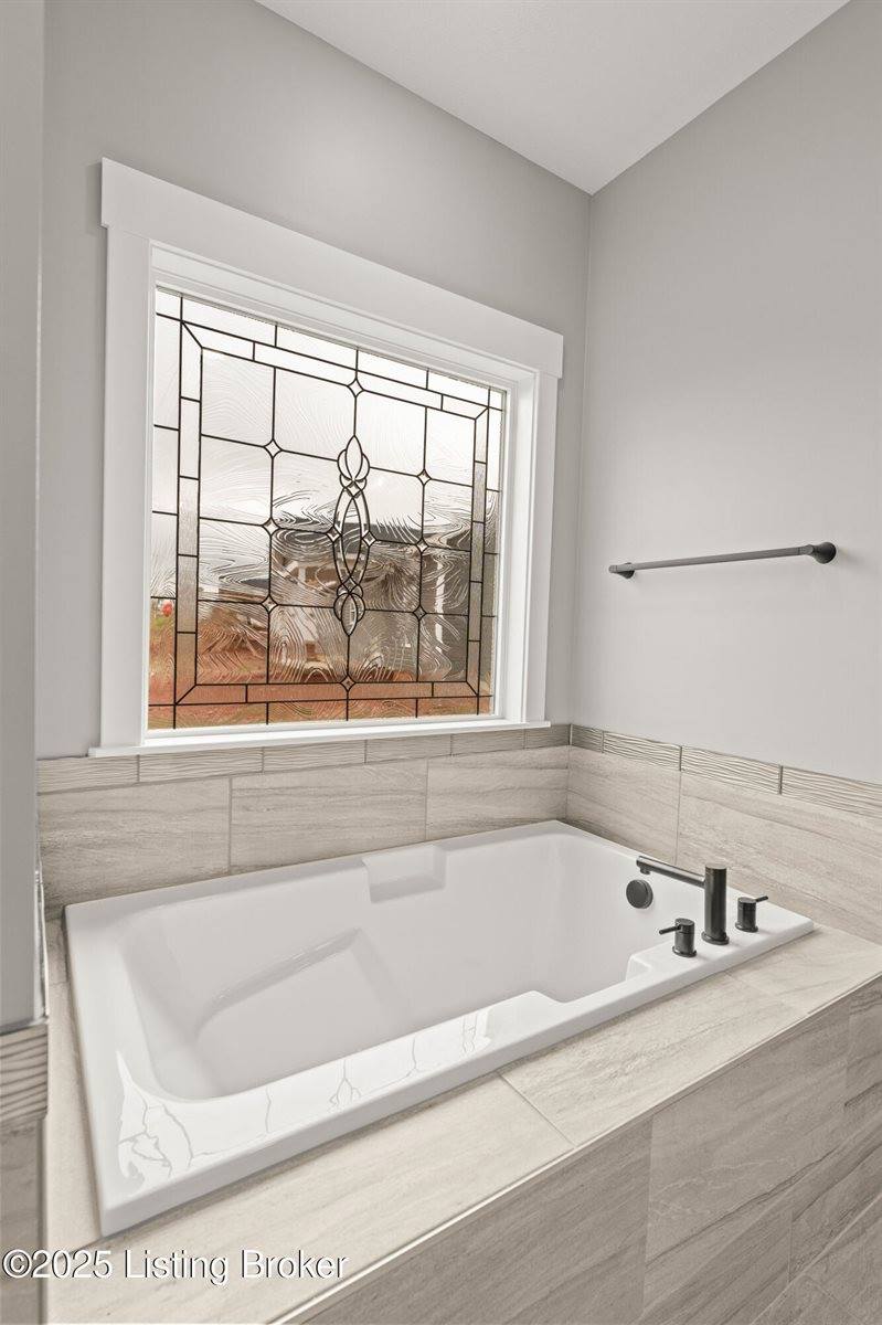 88 Betty Boyd Ln, Brandenburg, KY 40108