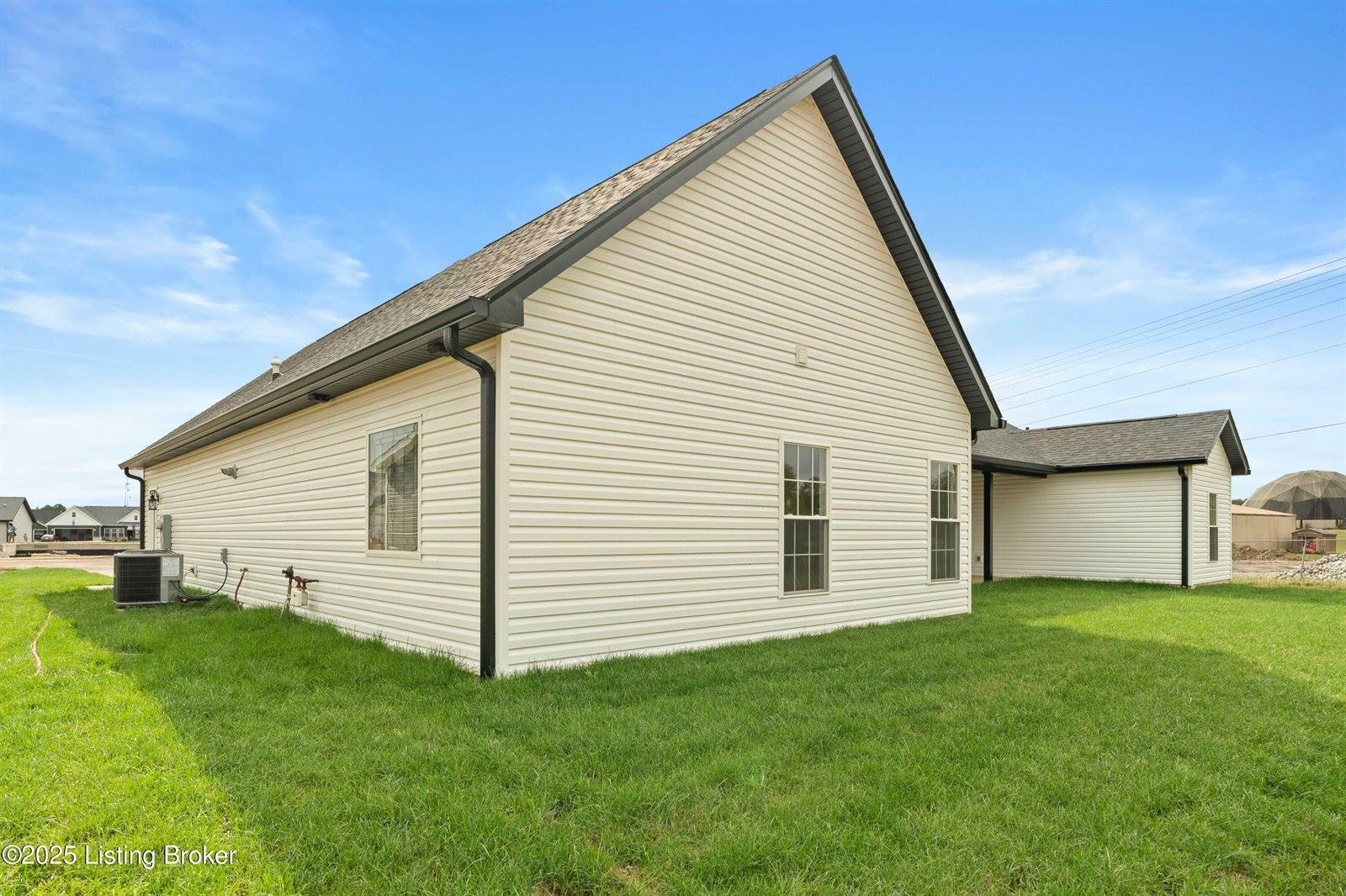 88 Betty Boyd Ln, Brandenburg, KY 40108