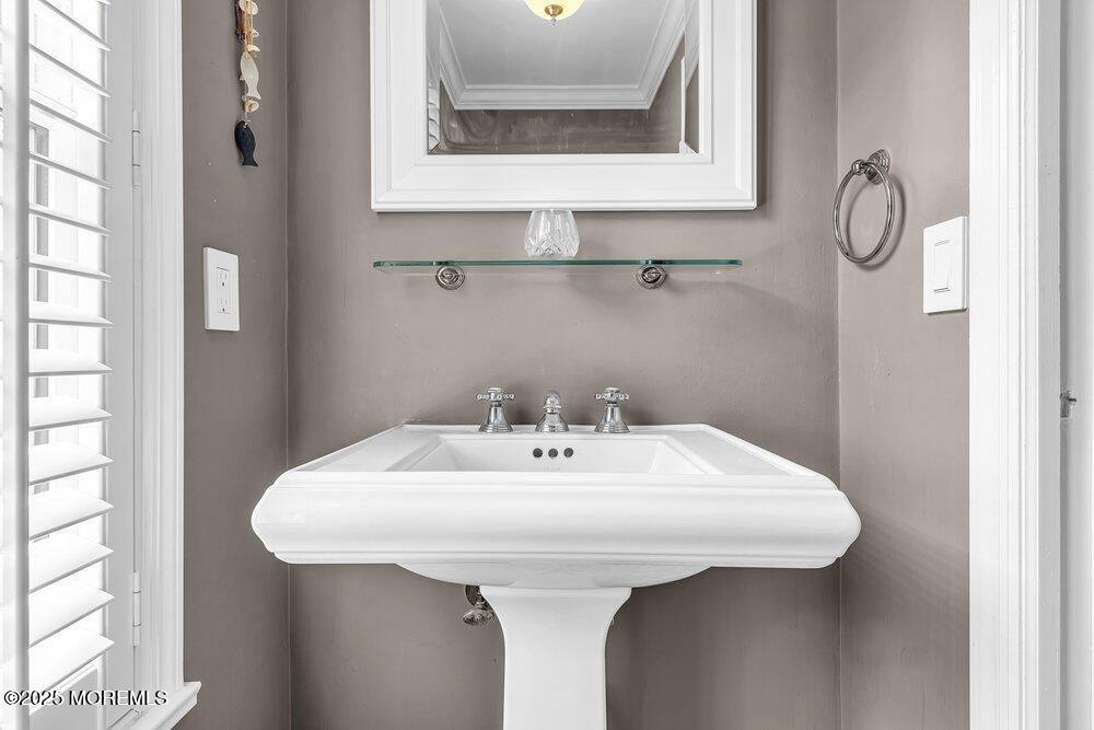 24 Chestnut Street, Fair Haven, NJ 07704