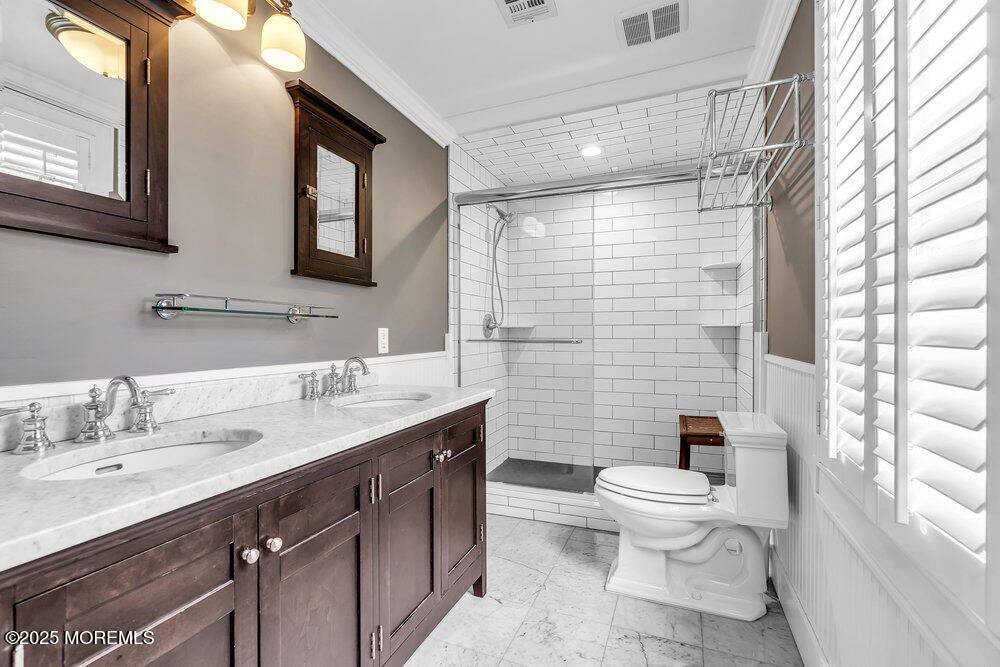 24 Chestnut Street, Fair Haven, NJ 07704